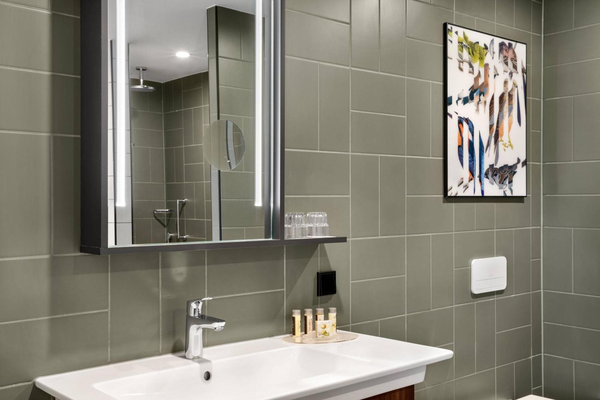 Hotel Renaissance Amsterdam Schiphol Airport 4*