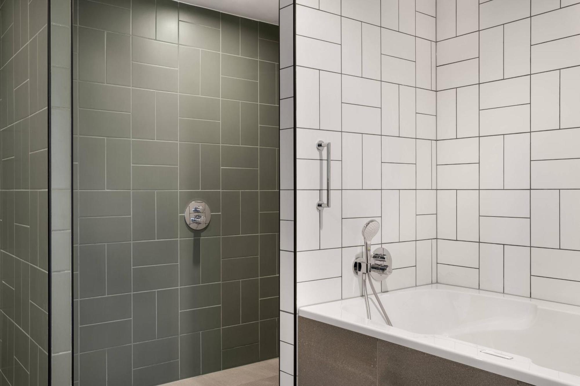 Renaissance Amsterdam Schiphol Airport 4*